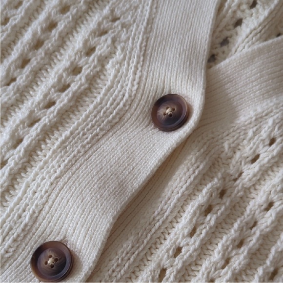 Abercrombie & Fitch Cream Cable Knit Cardigan Sweater - Picture 4 of 4